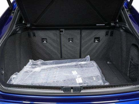 New 2026 Porsche Macan image 32