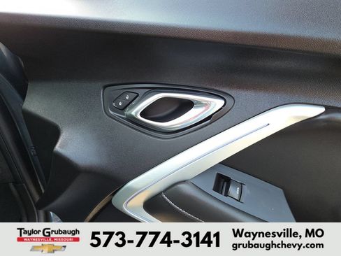 Used 2020 Chevrolet Camaro SS RWD image 28