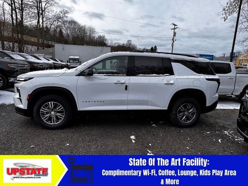 New 2026 Chevrolet Traverse LT w/ Driver Confidence Package image 3