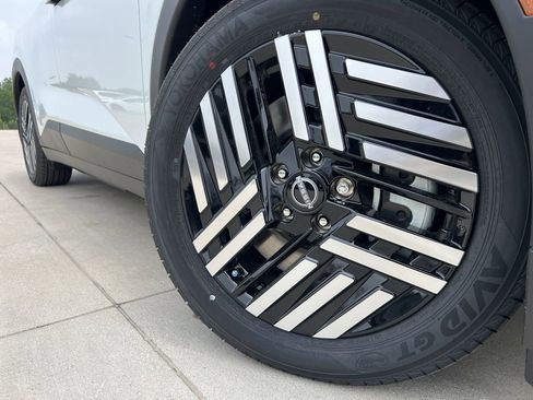 New 2026 Nissan Leaf SV+ FWD image 6
