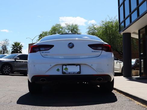 Used 2018 Buick Regal Preferred w/ Sights and Sounds Package image 12