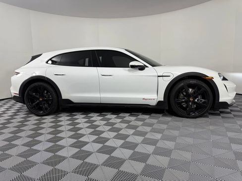 Used 2022 Porsche Taycan 4 Cross Turismo image 8