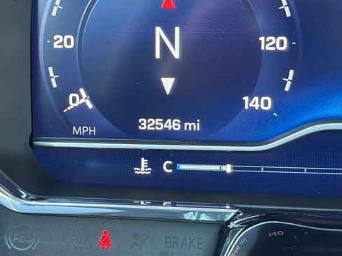 Used 2024 Chevrolet Silverado 1500 LT image 16