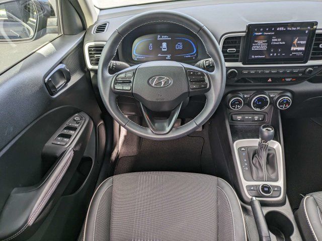 Certified 2024 Hyundai Venue Limited FWD image 16