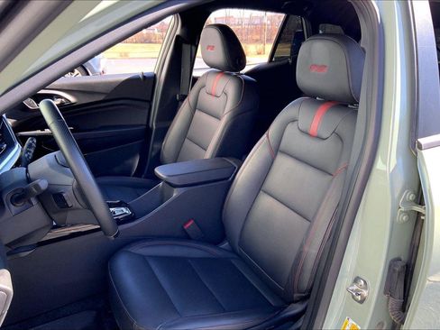 Used 2024 Chevrolet Trax RS w/ Driver Confidence Package image 21