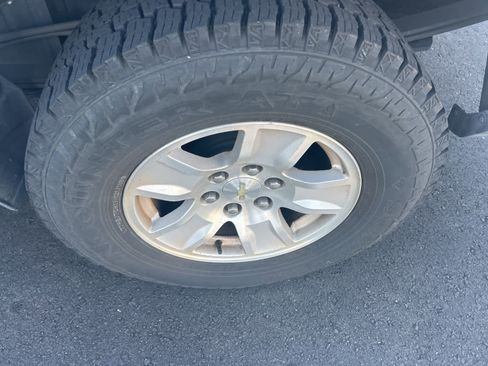 Used 2019 Chevrolet Silverado 1500 LT image 12