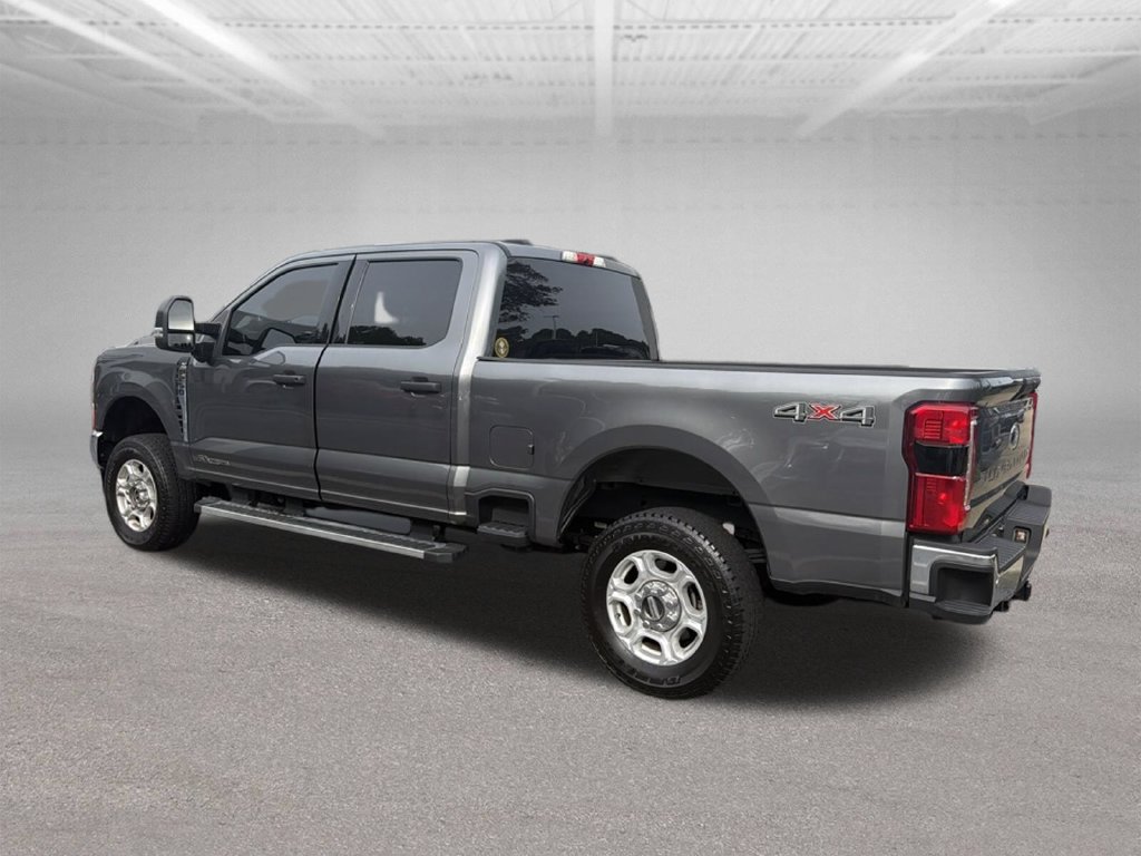 Used 2025 Ford F250 XLT w/ 360-Degree Camera Package AWD/4WD image 3