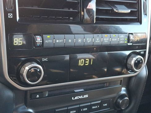 Used 2023 Lexus GX 460 Premium image 15