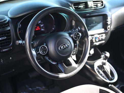 Used 2018 Kia Soul w/ Convenience Package FWD image 14