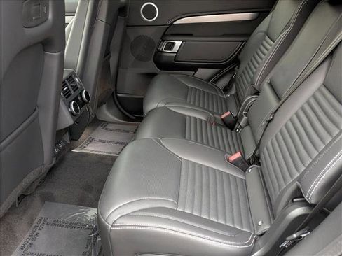 Certified 2025 Land Rover Discovery Dynamic SE AWD/4WD image 21