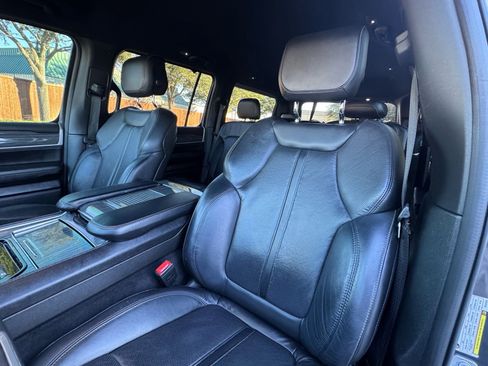 Used 2022 Jeep Wagoneer Series III w/ Convenience Group I image 27