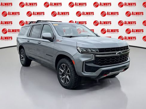 Used 2022 Chevrolet Suburban Z71 w/ Z71 Off-Road Package AWD/4WD image 3