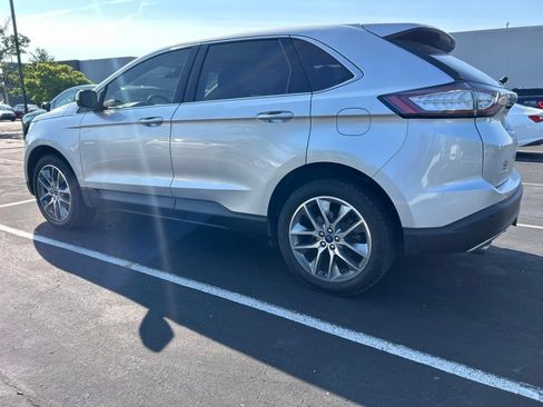 Used 2018 Ford Edge Titanium w/ Equipment Group 301A AWD/4WD image 4