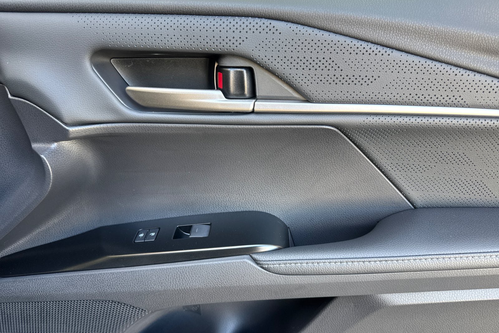 New 2026 Toyota Camry XSE FWD image 18