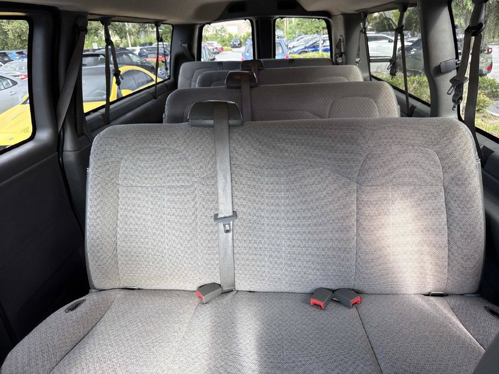 Used 2016 Chevrolet Express 3500 LT w/ LT Preferred Equipment Group RWD image 24