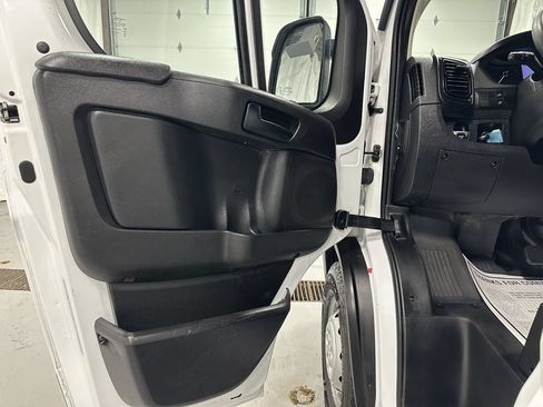 Used 2023 RAM ProMaster 3500 FWD image 8