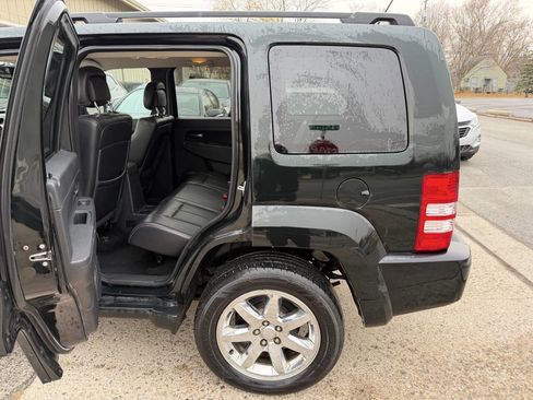 Used 2012 Jeep Liberty Sport image 23