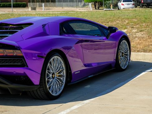 Used 2018 Lamborghini Aventador S AWD/4WD image 12