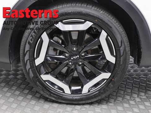 Used 2025 Kia Telluride S FWD image 37