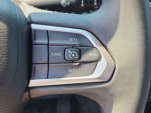 Used 2022 Jeep Compass Latitude AWD/4WD image 19