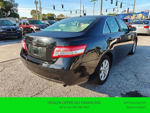 Used 2010 Toyota Camry LE image 5