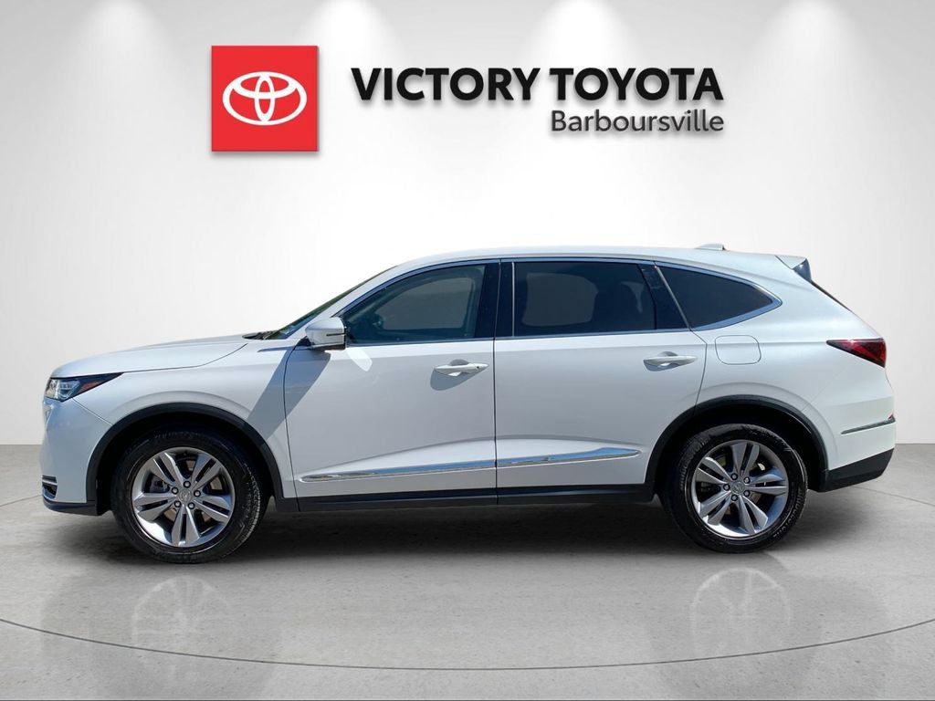 Used 2025 Acura MDX SH-AWD image 2