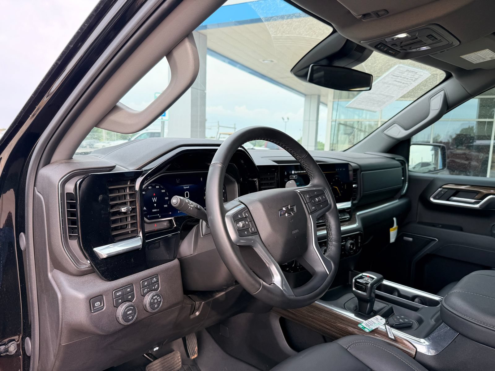 Used 2026 Chevrolet Silverado 1500 RST w/ RST All Star Premium Package AWD/4WD image 11