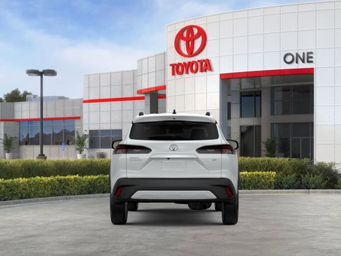 New 2026 Toyota Corolla Cross LE w/ Moonroof Package image 32