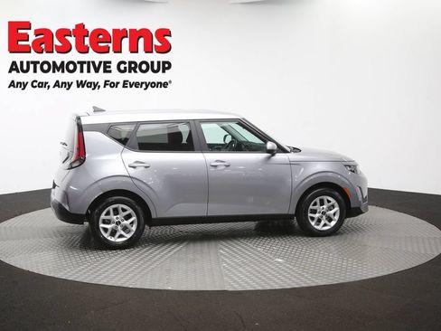 Used 2025 Kia Soul LX w/ LX Technology Package FWD image 42