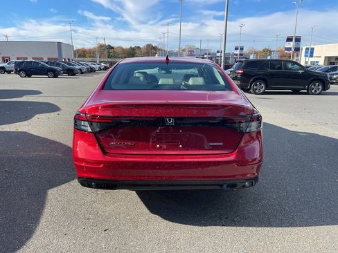 New 2025 Honda Accord EX-L image 5