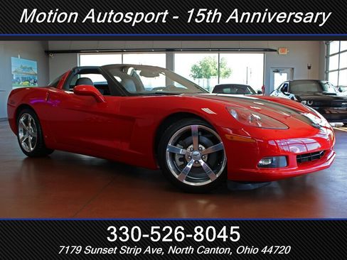 Used 2008 Chevrolet Corvette Coupe w/ Roof Package RWD image 2