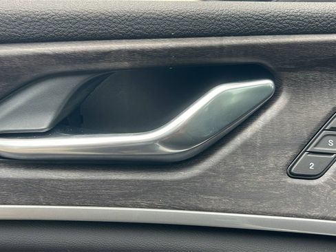 New 2025 Jeep Grand Cherokee Limited w/ Black Appearance Package image 18