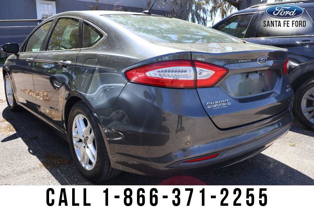 Used 2016 Ford Fusion SE w/ Equipment Group 202A FWD image 3