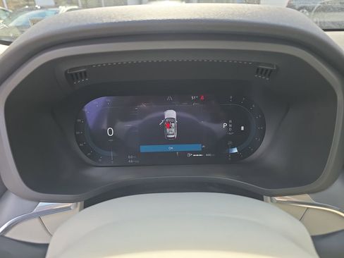 Used 2025 Volvo XC60 B5 Plus w/ Protection Package Premier image 25