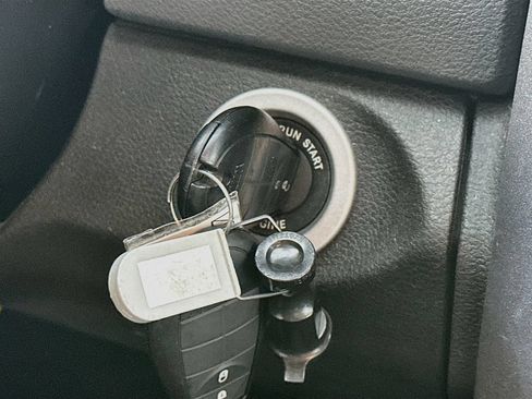 Used 2018 RAM 1500 Express RWD image 26