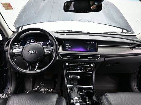 Used 2020 Kia Cadenza Technology image 32