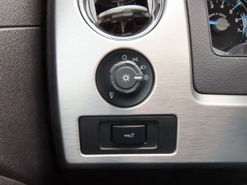 Used 2011 Ford F150 Platinum image 15