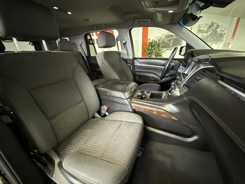 Used 2019 Chevrolet Tahoe LS RWD image 16