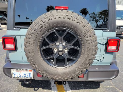 Used 2025 Jeep Wrangler Unlimited Sport AWD/4WD image 22
