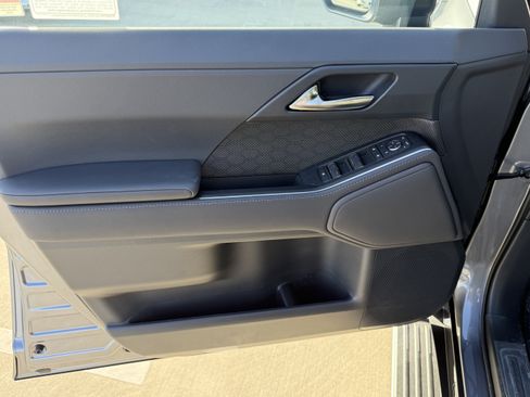 New 2026 Lexus GX 550 AWD/4WD image 17