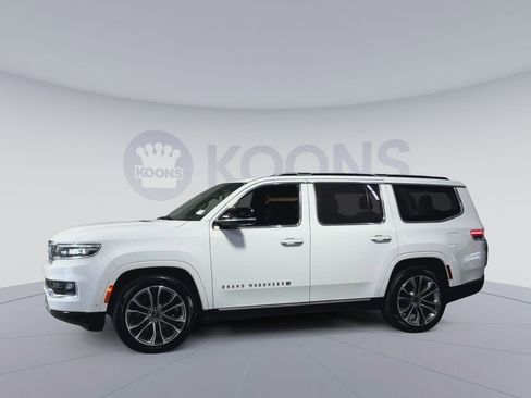 Used 2023 Jeep Grand Wagoneer Series III w/ Rear Seat Video Group 1 AWD/4WD image 7