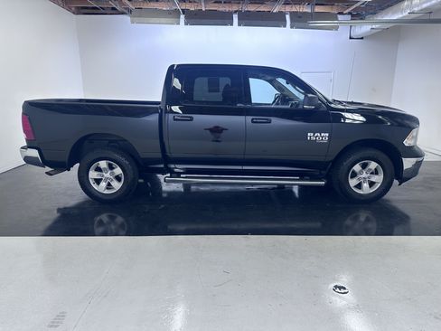 Used 2019 RAM 1500 Classic SLT w/ Luxury Group AWD/4WD image 15