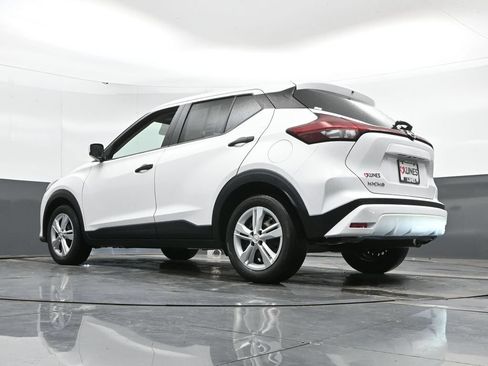 Used 2021 Nissan Kicks S FWD image 46
