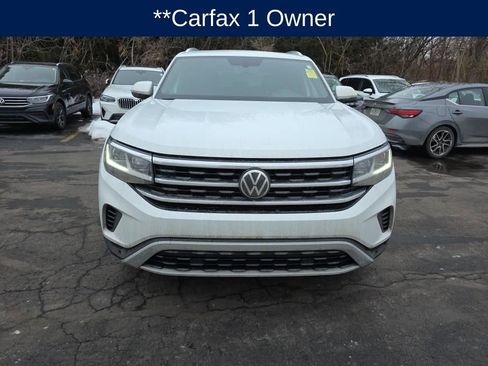 Used 2023 Volkswagen Atlas Cross Sport SE w/ Panoramic Sunroof Package image 5