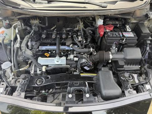 Used 2025 Nissan Versa SV FWD image 28