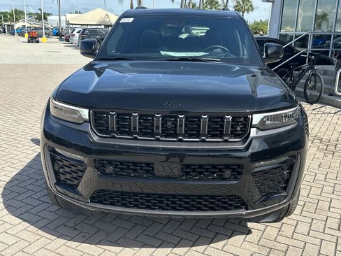 New 2026 Jeep Grand Cherokee L Summit w/ Obsidian Package image 4