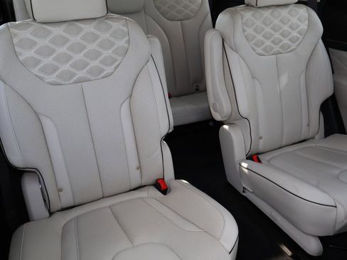 Used 2020 Hyundai Palisade Limited image 19