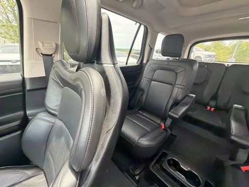 Used 2024 Lincoln Aviator Reserve w/ Equipment Group 201A AWD/4WD image 12