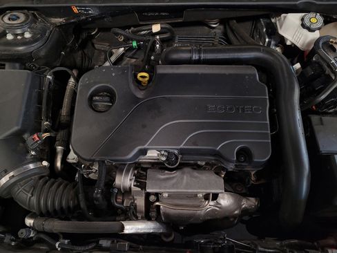 Used 2024 Chevrolet Malibu LT FWD image 30