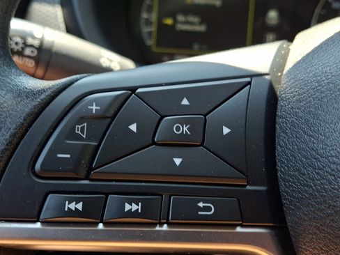 Used 2023 Nissan Kicks SV FWD image 20